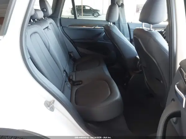WBXHT3C38GP885053 2016 BMW X1 - Image 8