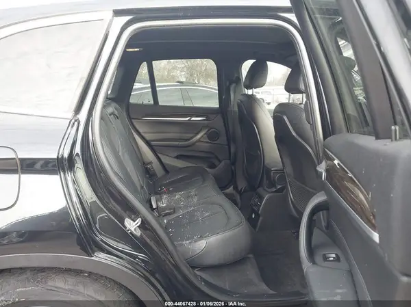 WBXHT3C38GP885280 2016 BMW X1 - Image 8