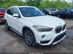 WBXHT3C38GP886476 2016 BMW X1