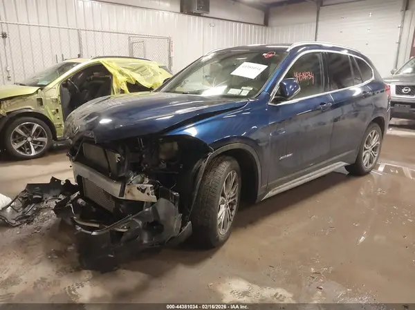 WBXHT3C38GP887188 2016 BMW X1 - Image 2
