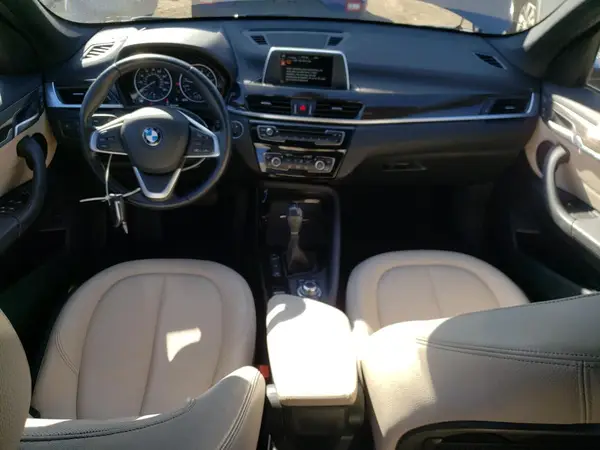 WBXHT3C38GP889281 2016 BMW X1 - Image 8