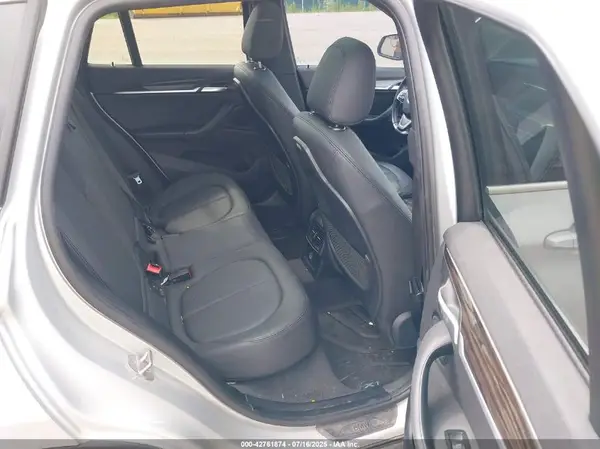 WBXHT3C38H5F72052 2017 BMW X1 - Image 8