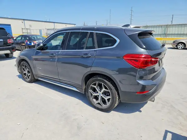 WBXHT3C38H5F72102 2017 BMW X1 - Image 2