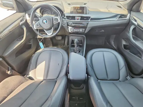 WBXHT3C38H5F72102 2017 BMW X1 - Image 8