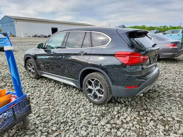 WBXHT3C38H5F72150 2017 BMW X1 - Image 2