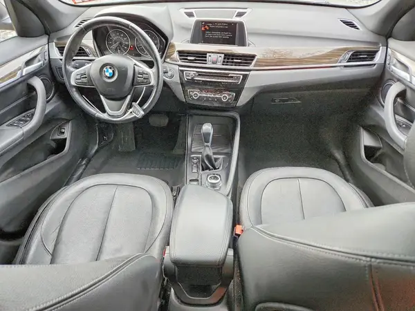 WBXHT3C38H5F72150 2017 BMW X1 - Image 8