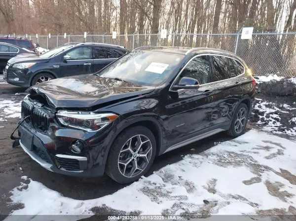 WBXHT3C38H5F72875 2017 BMW X1 - Image 2