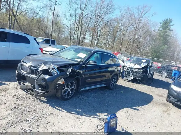 WBXHT3C38H5F73685 2017 BMW X1 - Image 2