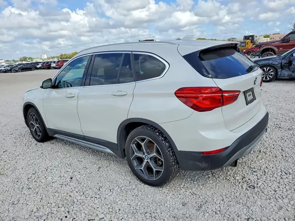 WBXHT3C38H5F75002 2017 BMW X1 - Image 2