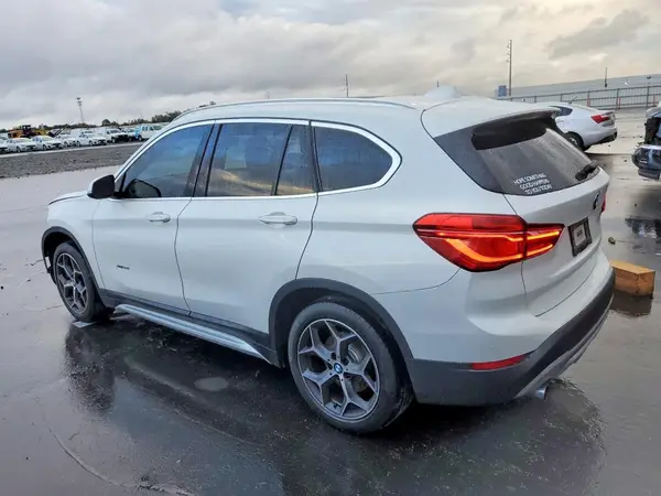 WBXHT3C38H5F76148 2017 BMW X1 - Image 2