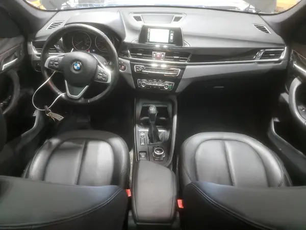 WBXHT3C38H5F76232 2017 BMW X1 - Image 8