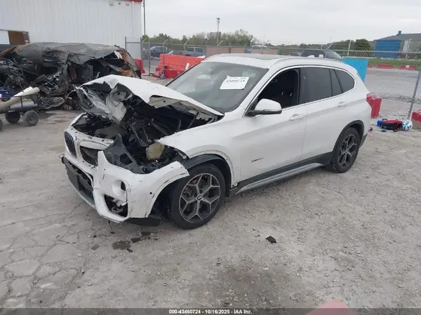 WBXHT3C38H5F76540 2017 BMW X1 - Image 2