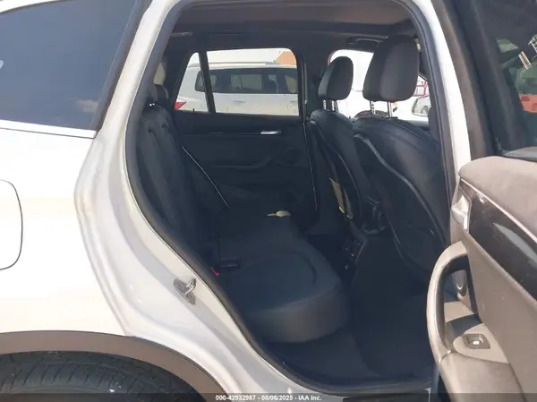 WBXHT3C38H5F79874 2017 BMW X1 - Image 8
