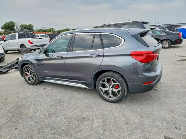 WBXHT3C38H5F81981 2017 BMW X1 - Image 2