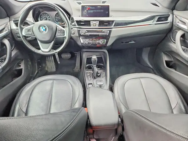 WBXHT3C38H5F81981 2017 BMW X1 - Image 8