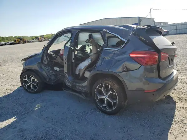 WBXHT3C38H5F82340 2017 BMW X1 - Image 2