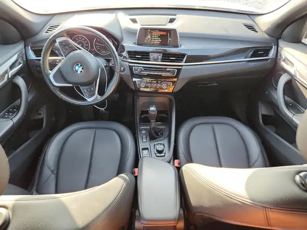 WBXHT3C38H5F84427 2017 BMW X1 - Image 8