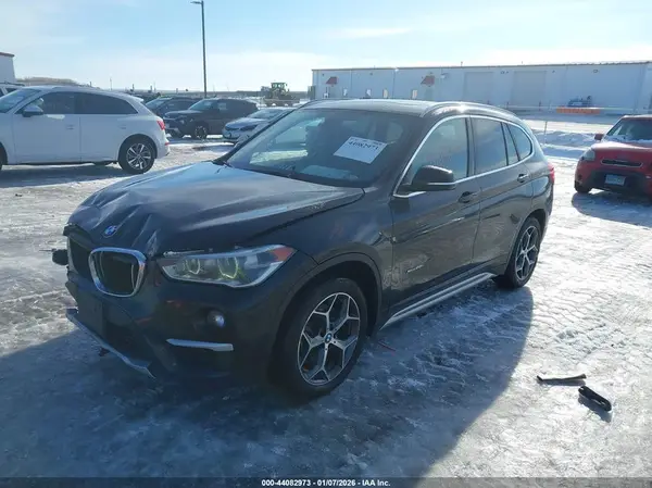 WBXHT3C38H5F86078 2017 BMW X1 - Image 2