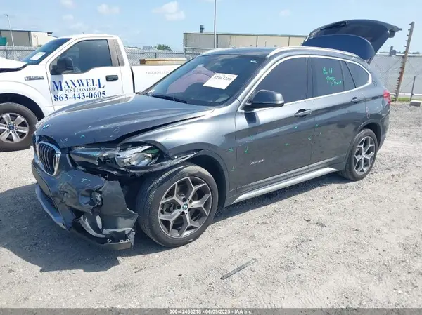 WBXHT3C38J5F88807 2018 BMW X1 - Image 2