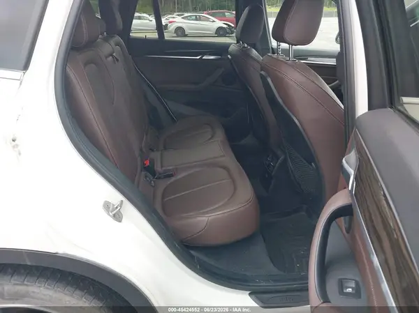 WBXHT3C38J5F91125 2018 BMW X1 - Image 8