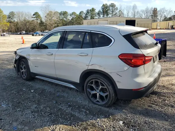 WBXHT3C38J5F92064 2018 BMW X1 - Image 2