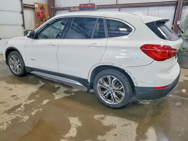 WBXHT3C38J5F92985 2018 BMW X1 - Image 2