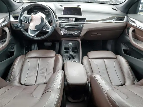 WBXHT3C38J5F93053 2018 BMW X1 - Image 8