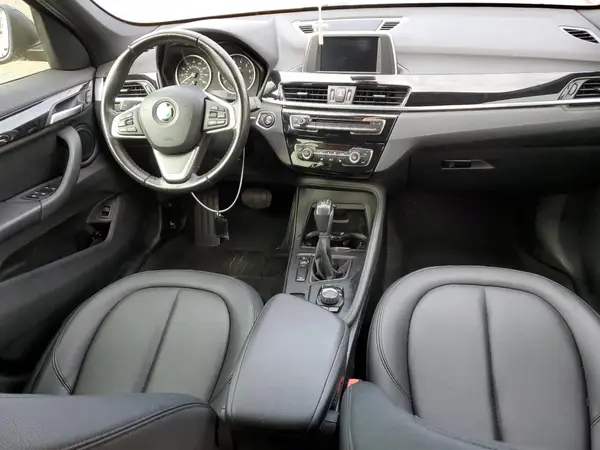 WBXHT3C38J5K22858 2018 BMW X1 - Image 8