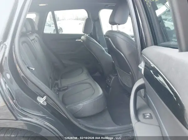 WBXHT3C38J5K23895 2018 BMW X1 - Image 8