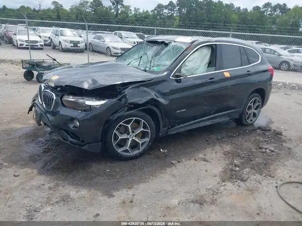 WBXHT3C38J5K25453 2018 BMW X1 - Image 2