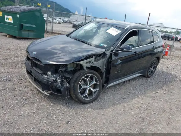 WBXHT3C38J5K25498 2018 BMW X1 - Image 2