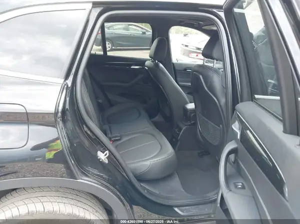 WBXHT3C38J5K25498 2018 BMW X1 - Image 8