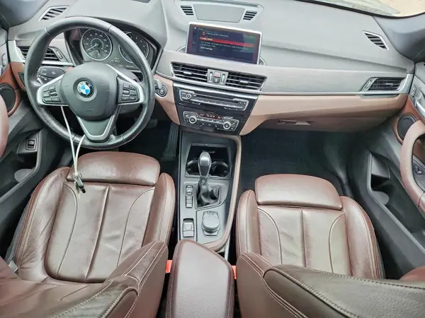 WBXHT3C38J5K26733 2018 BMW X1 - Image 8
