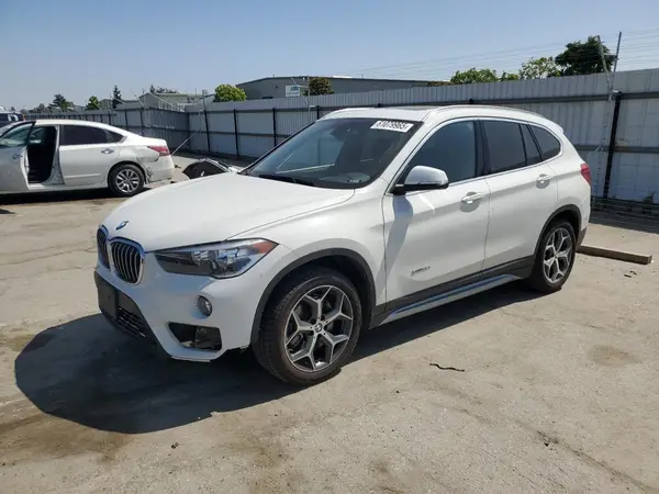 WBXHT3C38J5L25259 2018 BMW X1 - Image 1