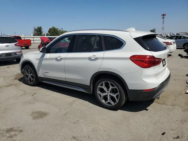 WBXHT3C38J5L25259 2018 BMW X1 - Image 2