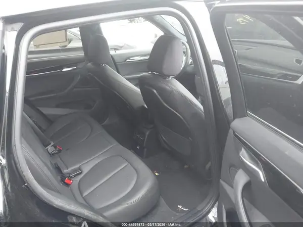 WBXHT3C38J5L25813 2018 BMW X1 - Image 8