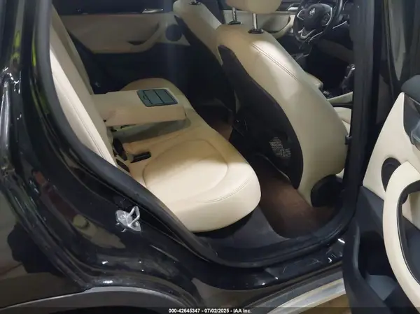 WBXHT3C38J5L33068 2018 BMW X1 - Image 8
