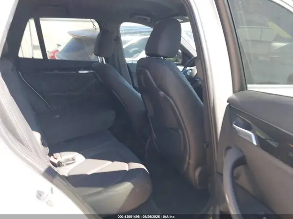 WBXHT3C38J5L34060 2018 BMW X1 - Image 8