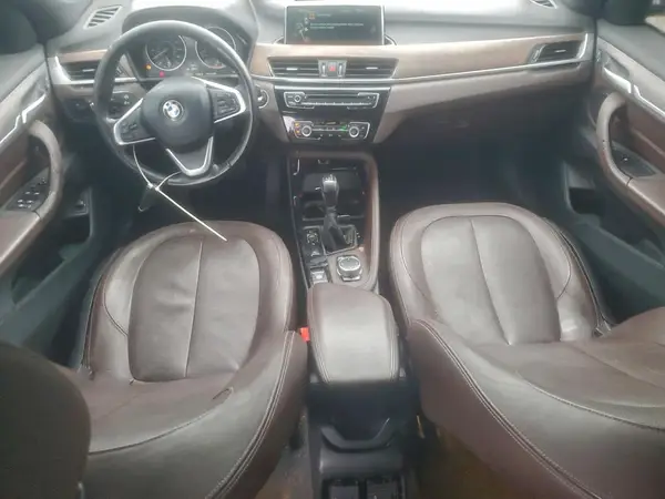 WBXHT3C39G5E48631 2016 BMW X1 - Image 8
