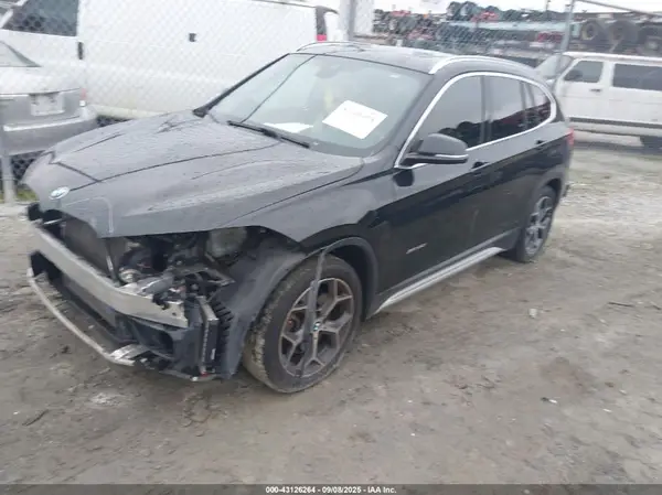 WBXHT3C39G5E52713 2016 BMW X1 - Image 2