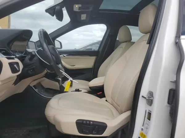 2016 BMW X1 auction photo 7