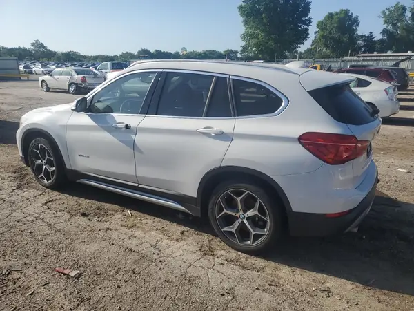 WBXHT3C39G5F64766 2016 BMW X1 - Image 2