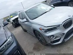WBXHT3C39GP880864 2016 BMW X1