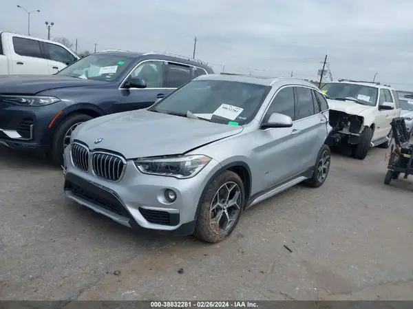 WBXHT3C39GP880864 2016 BMW X1 - Image 2