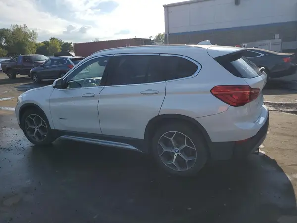WBXHT3C39GP880878 2016 BMW X1 - Image 2