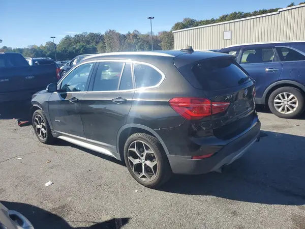 WBXHT3C39GP881027 2016 BMW X1 - Image 2