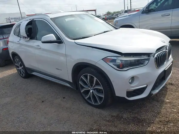 WBXHT3C39GP881934 2016 BMW X1 - Image 1
