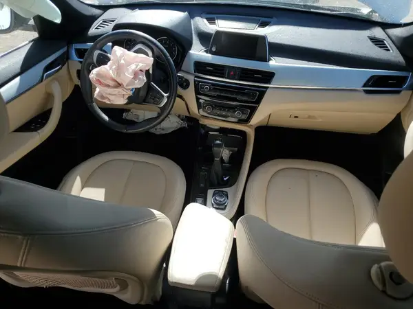 WBXHT3C39GP882341 2016 BMW X1 - Image 8