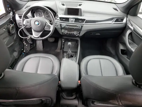WBXHT3C39GP882937 2016 BMW X1 - Image 8