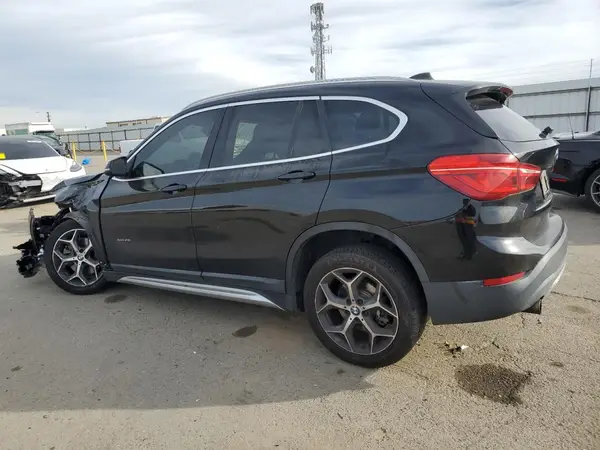 WBXHT3C39GP883828 2016 BMW X1 - Image 2